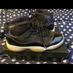 AIR JORDAN 11 RETRO